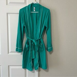 Gillian & O’Malley Women's Teal Robe with White Trim - M/L